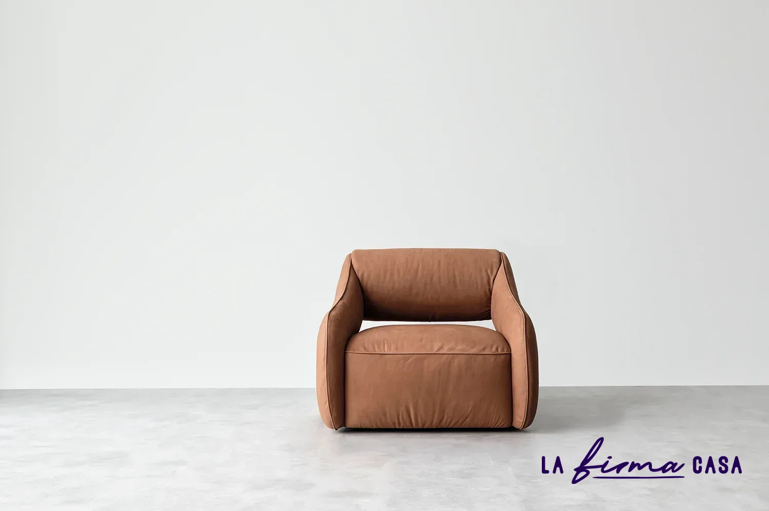 Cloe armchair 3 by Lenzi Home in Canada