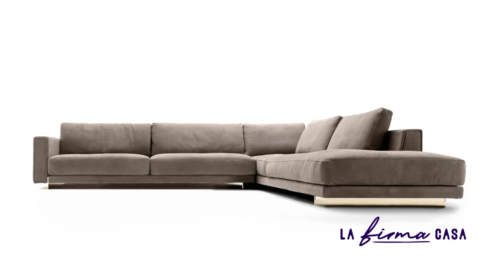 Hector sectional thub by Ulivi Salotti in Canada