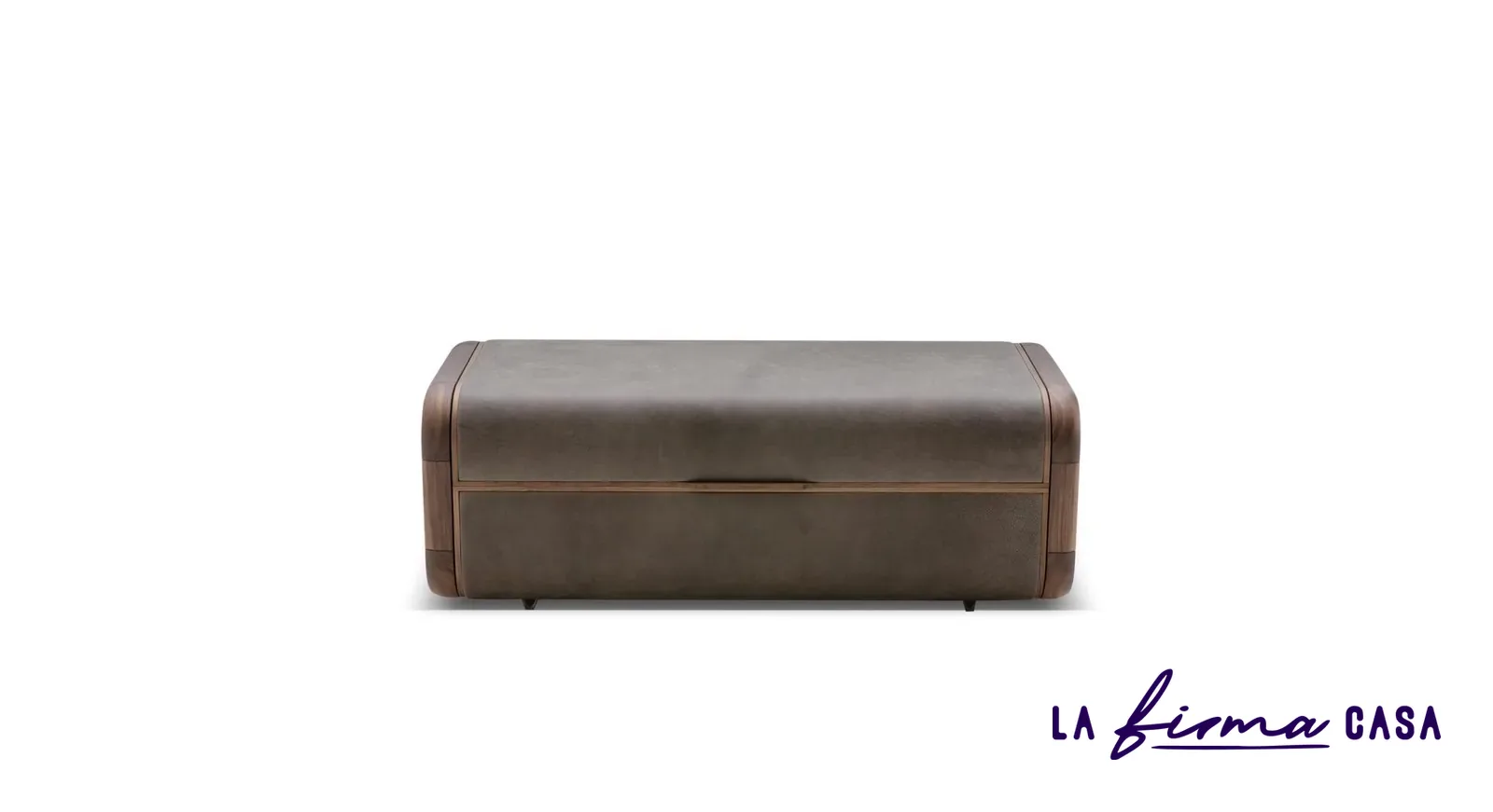 Maison bench by Ulivi Salotti in Canada